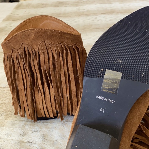 Sundance Fringe Boots. Gorgeous soft, supple Italian Suede Leather with orig box - Picture 9 of 12